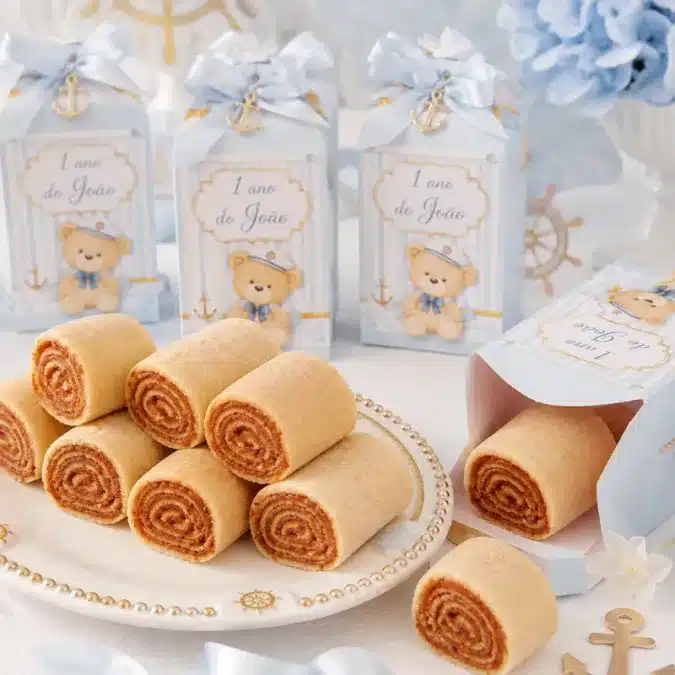 O que colocar na caixa milk? Esqueça os bombons e comece a usar esses produtos. 11 bolo de rolo na caixa milk