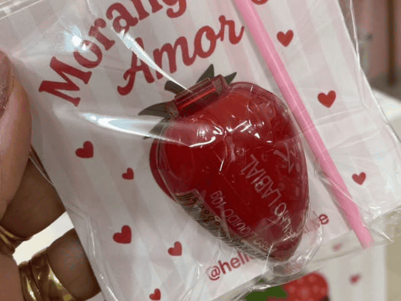 Strawberry love cards