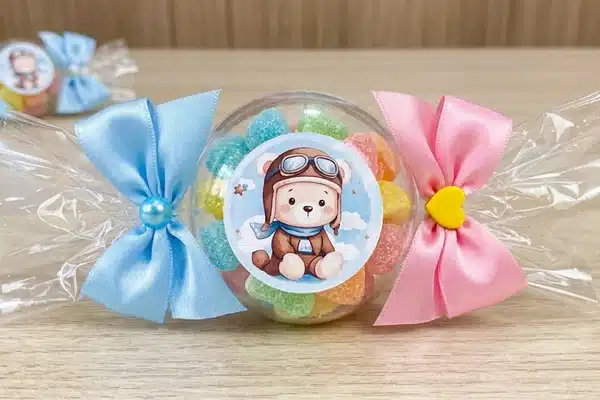 Make Simple and Cheap Reveal Party Favors with these 4 steps 2 Simple and Inexpensive Party Favors for a Gender Reveal Party