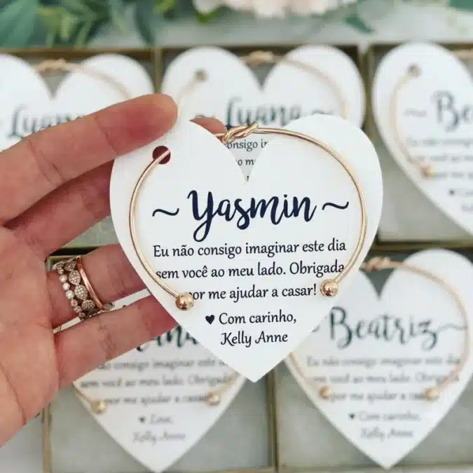 11 invitaciones para las madrinas de boda que te emocionarán en el momento de la petición 2 invitaciones para las madrinas de boda