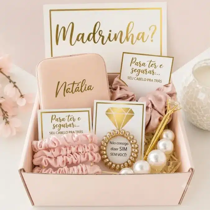 11 invitaciones para las madrinas de boda que te emocionarán en el momento de la petición 11 un detalle elegante para la madrina de una boda